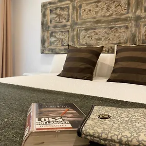 https://apartamentos-sevilla-palace.es-andalucia.com
