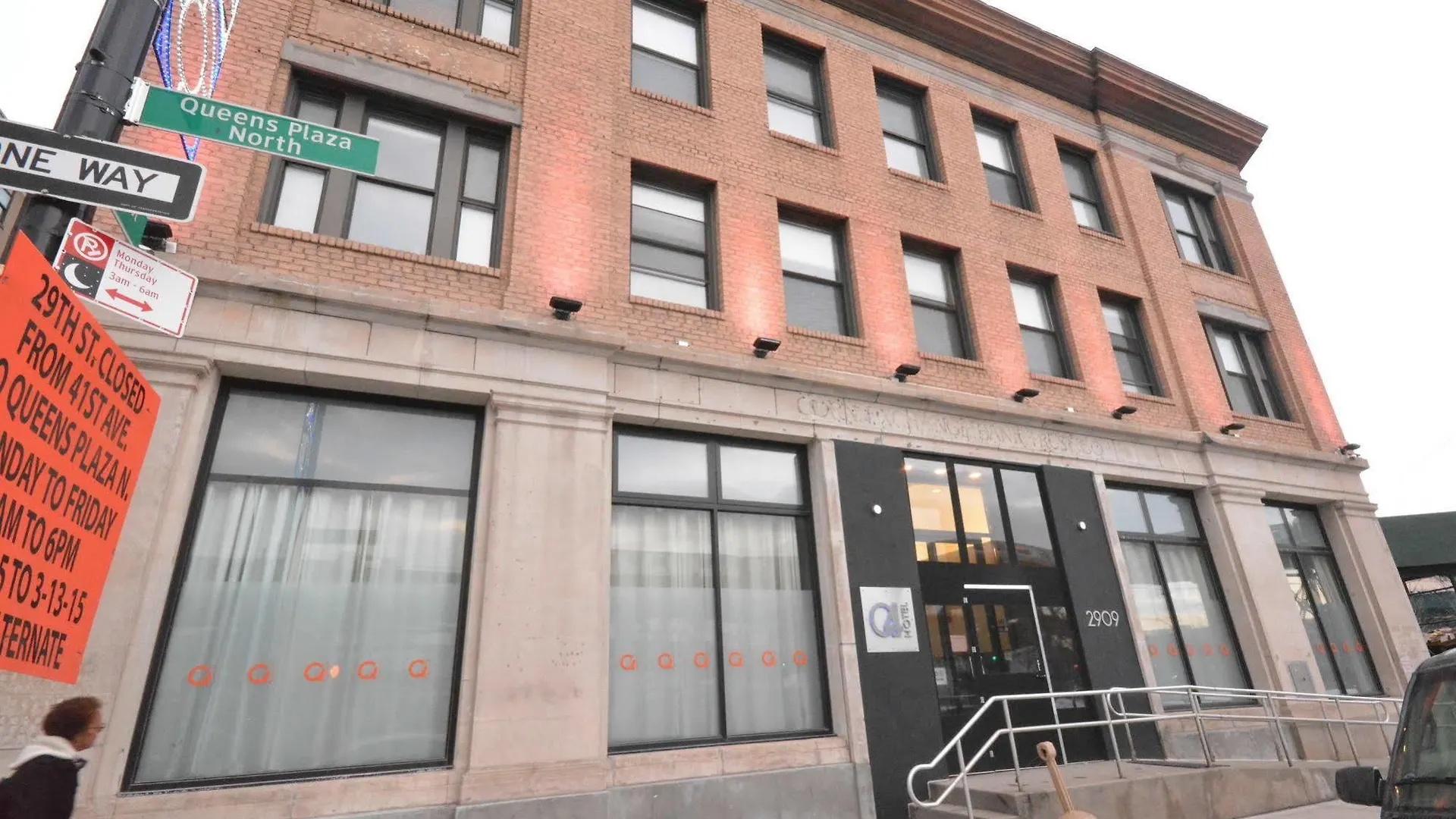 Q4 Hotel And Hostel New York United States